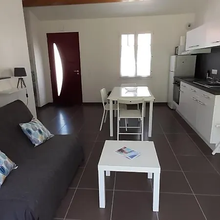 Maison Rouge Le Ponant Σπίτι διακοπών *