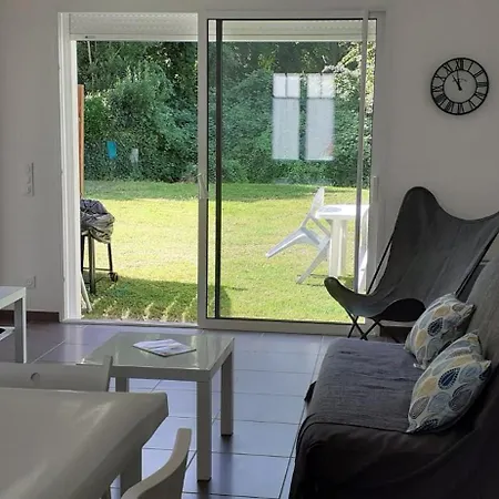 Maison Rouge Le Ponant *